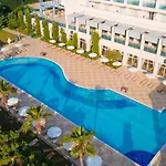 מלון Solivia אלאניה